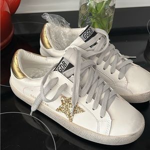 Fake/Faux Golden Goose sneakers - size 7. Gold stars!